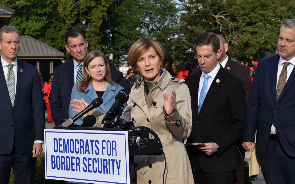 Congresswoman Lee speaks at border security press conference
