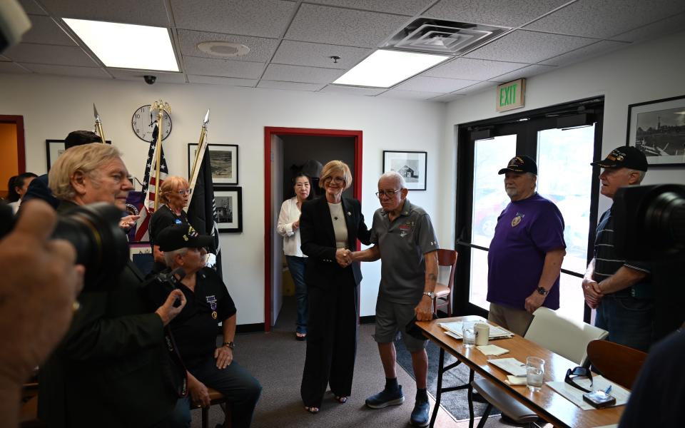 Congresswoman Lee with veterans