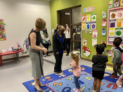Rep. Susie Lee visits with students at Valley View Rec Center Preschool