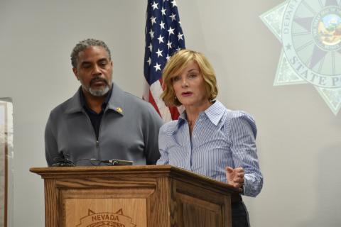 Reps. Lee and Horsford speak at a press conference 