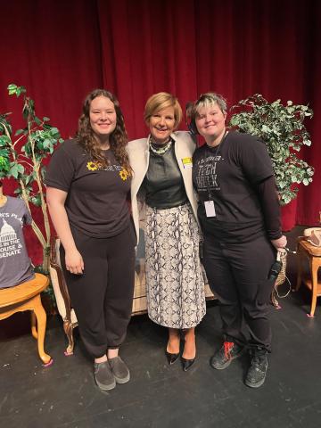 Congresswoman Lee with DOHS Students