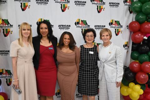 Congresswoman Lee with Breakfast Attendees