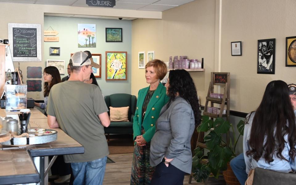 Congresswoman Lee at Double Shot Coffee Clinic