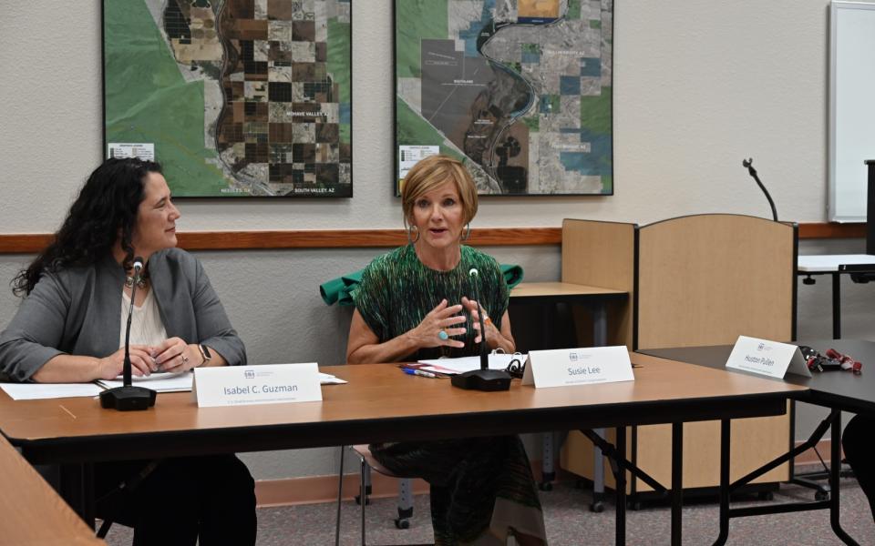 Congresswoman Lee at Small Business Roundtable